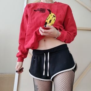 Red croptop crewneck